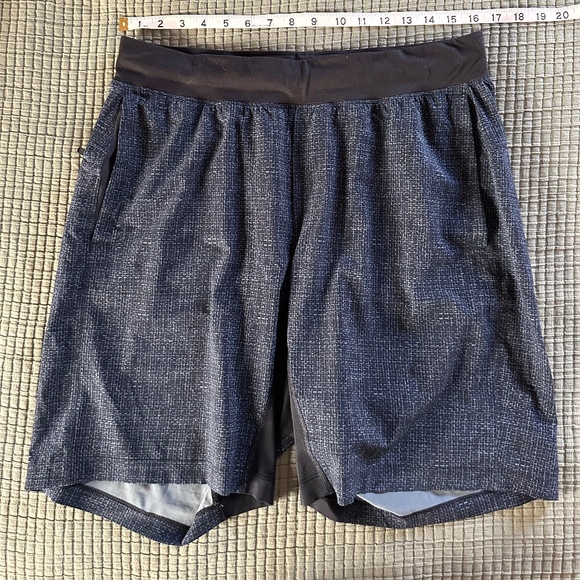 Lululemon Navy Blue Patterned Men's Shorts - L - Picture 1 of 4